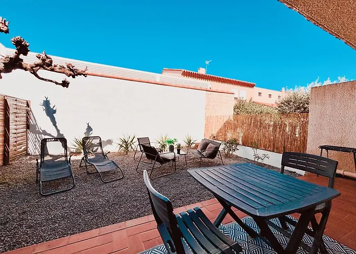Appartement Avec Jardin Privatif A 300M De La Plage *2*